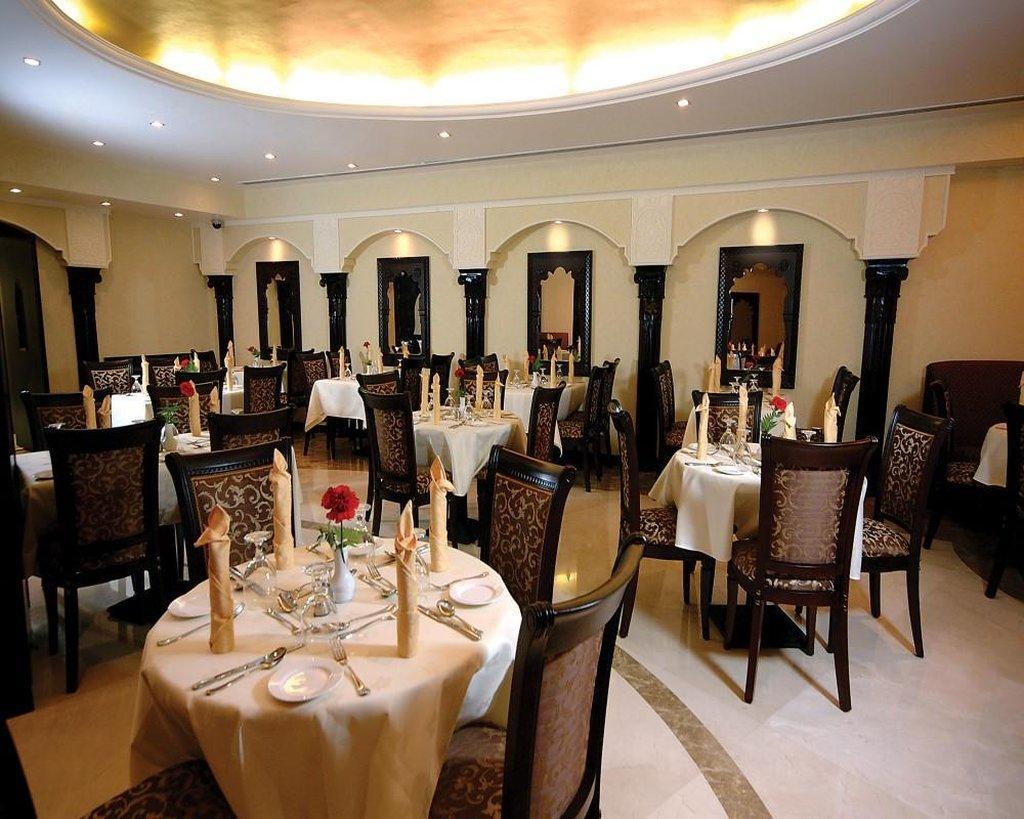 Landmark Riqqa Hotel Dubai Restaurant photo